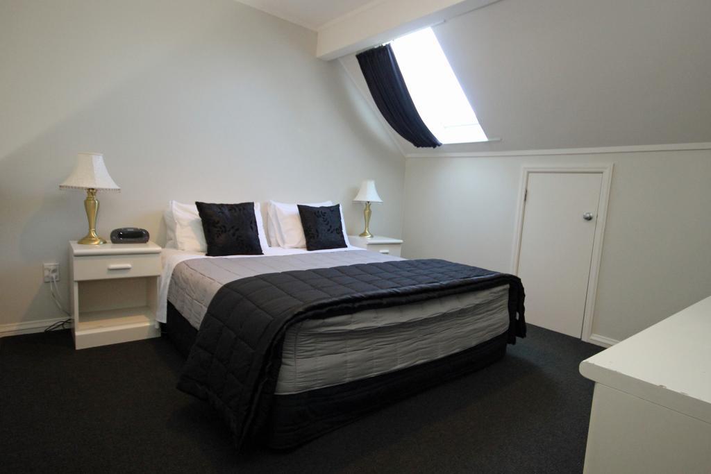 Champers Motor Inn Lower Hutt Eksteriør billede