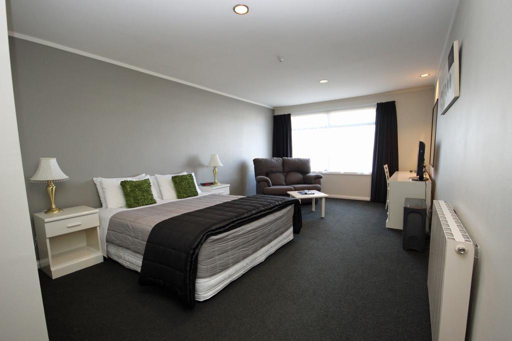 Champers Motor Inn Lower Hutt Eksteriør billede