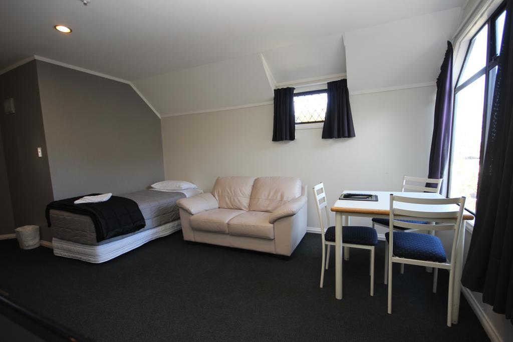 Champers Motor Inn Lower Hutt Eksteriør billede